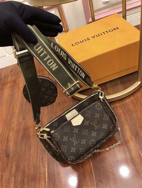 Louis Vuitton crossbody pouch